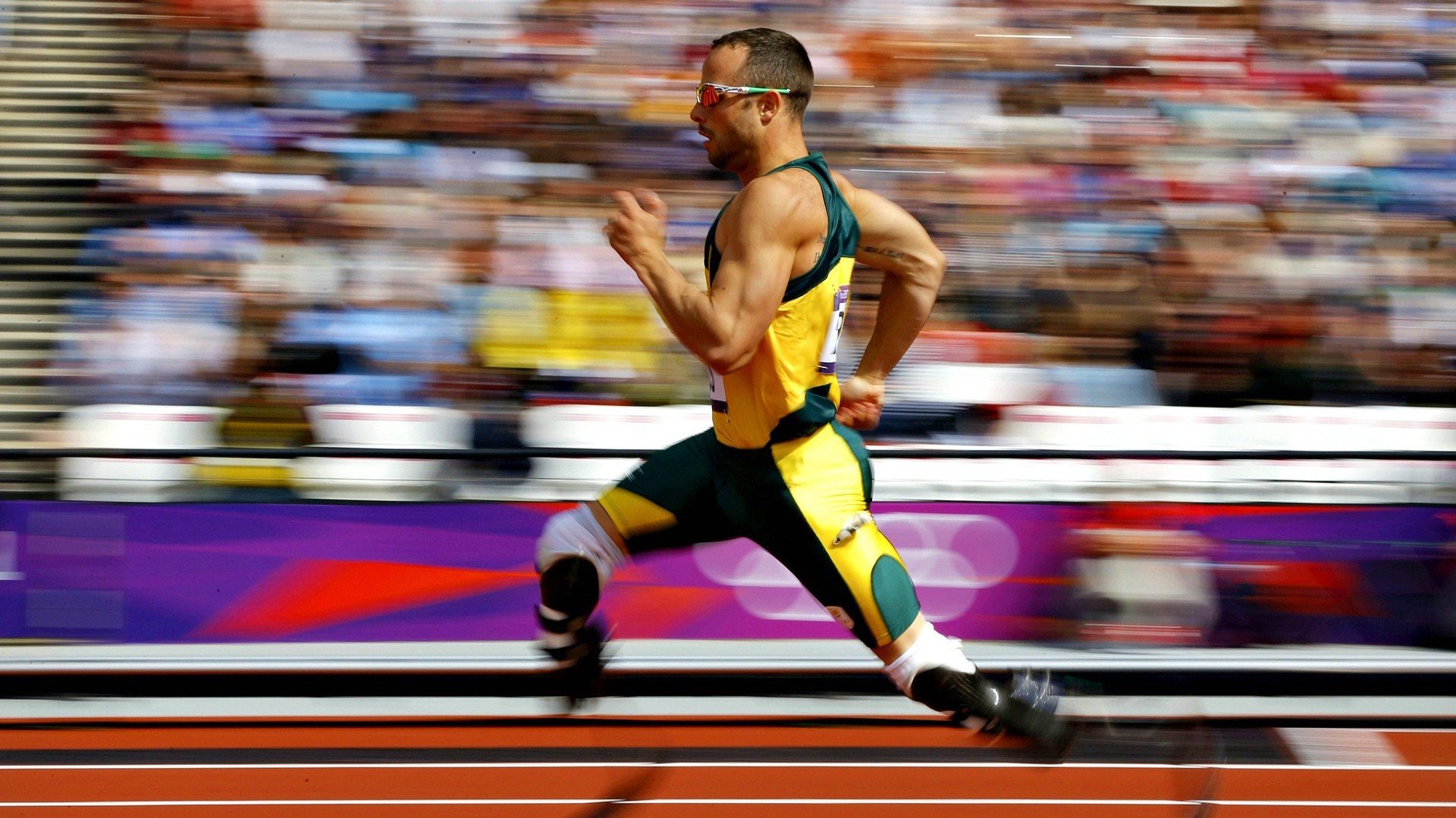 欧冠“幕后英雄”揭秘：那些默默付出的队医、理疗师